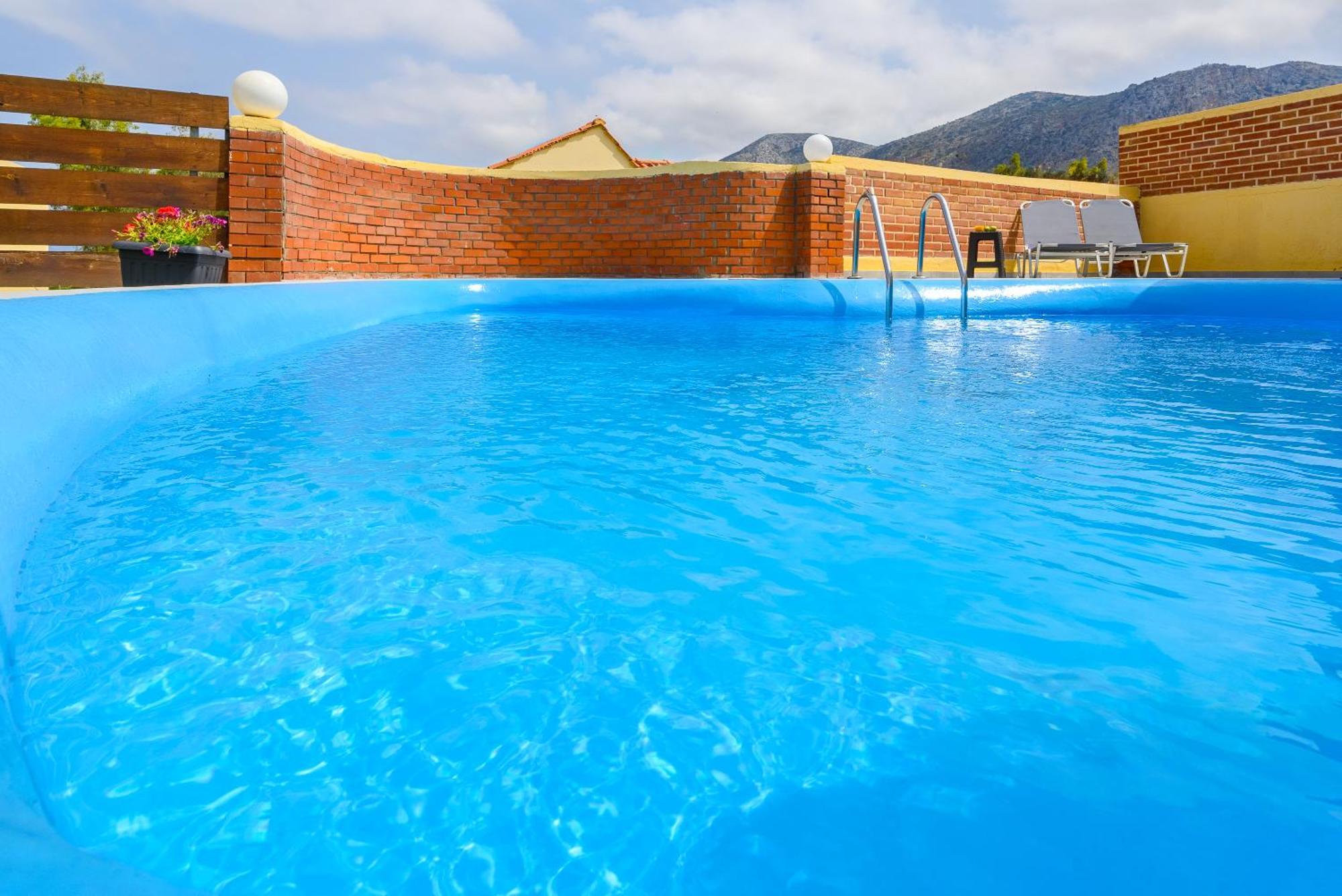 Renia'S Villas Hersonissos  Exteriör bild