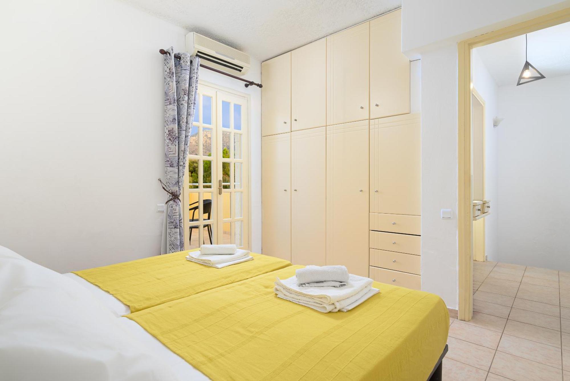 Renia'S Villas Hersonissos  Exteriör bild