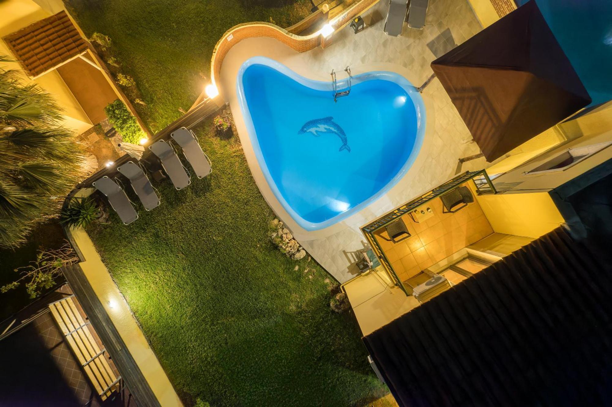 Renia'S Villas Hersonissos  Exteriör bild